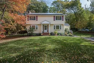 194 Paine St, Bellingham, MA 02019 - Photo 2