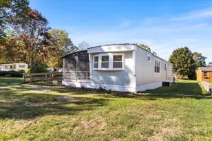 2 Candlelight Dr, Plymouth, MA 02360 - Photo 2