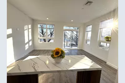 302 Broadway #303, Everett, MA 02149 - Photo 2