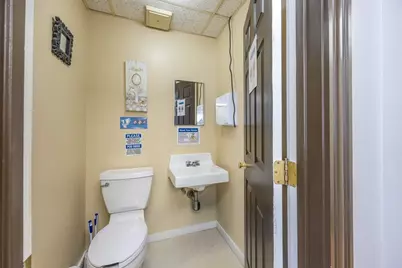 109 Church St, Chicopee, MA 01020 - Photo 10