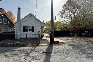 22 Lakeshore Dr, Wayland, MA 01778 - Photo 2