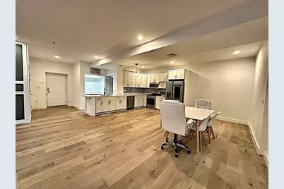 17 Kearney Sq #205, Lowell, MA 01852 - Photo 4