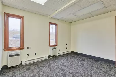 584 Meadow St, Agawam, MA 01001 - Photo 12