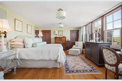 95 Beacon St #12, Boston, MA 02108 - Photo 12