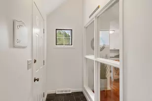 28 Chilmark Dr, Falmouth, MA 02536 - Photo 4