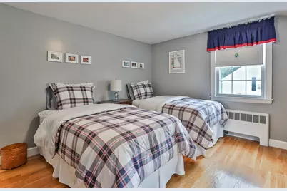 38 Norwich Circle, Medford, MA 02155 - Photo 18