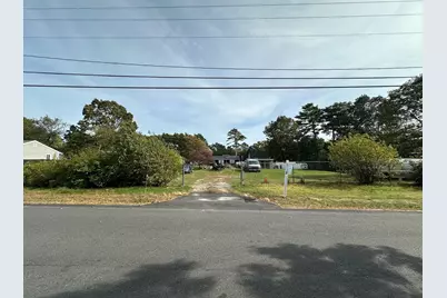 47 Mayflower Ln, Wareham, MA 02538 - Photo 1