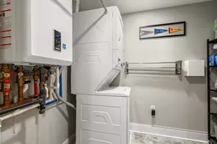353 Summer, Somerville, MA 02144 - Photo 24