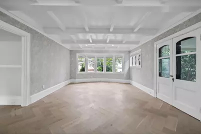 476 Heath St, Brookline, MA 02467 - Photo 6