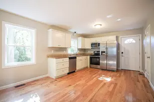 18-20 Healey, Springfield, MA 01151 - Photo 4