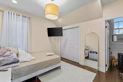 68 Bellingham Ave, Revere, MA 02151 - Photo 14
