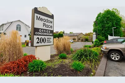 200 N Main St #11, East Longmeadow, MA 01028 - Photo 2