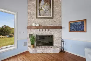 60 Old Cheshire Rd, Lanesborough, MA 01237 - Photo 12