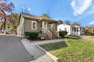 1011 Webster St, Needham, MA 02492 - Photo 2