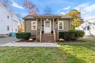 1011 Webster St, Needham, MA 02492 - Photo 2