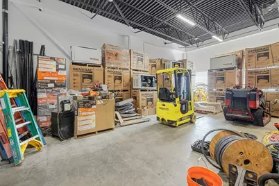 251 Andover St, Peabody, MA 01960 - Photo 18