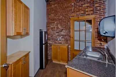 244 Main St, Northampton, MA 01060 - Photo 14