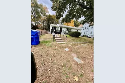 46 Balis St, Springfield, MA 01109 - Photo 2