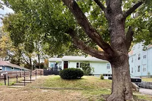 46 Balis St, Springfield, MA 01109 - Photo 1