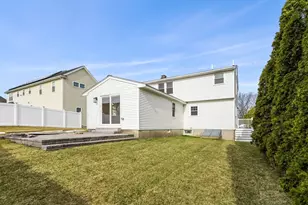 12 Eagle St, Boston, MA 02132 - Photo 18