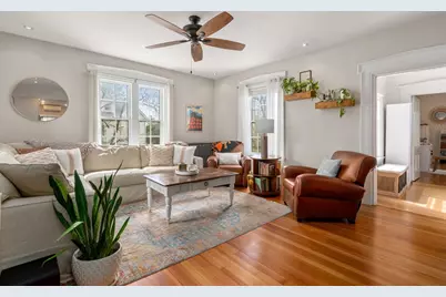 27 Champa St #2, Newton, MA 02464 - Photo 8