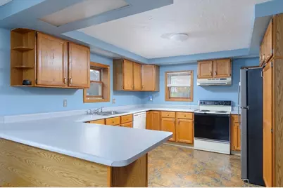 8 Elm St, North Brookfield, MA 01535 - Photo 18