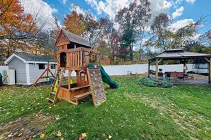 27 Fitchburg St, Marlborough, MA 01752 - Photo 34