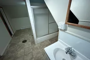 694 Lakeview Ave, Lowell, MA 01850 - Photo 10