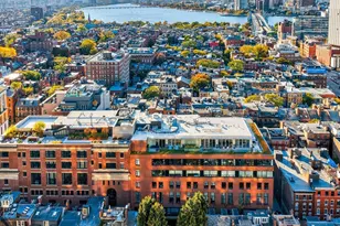 45 Temple St, Boston, MA 02114 - Photo 32