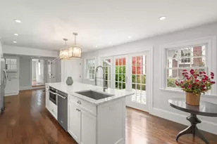 165 Highland St, Dedham, MA 02026 - Photo 8