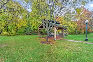 25 Cedar St, Amesbury, MA 01913 - Photo 22