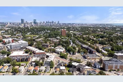 39 W Walnut Park, Boston, MA 02119 - Photo 4