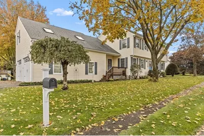 43 Flint Locke Dr, Weymouth, MA 02189 - Photo 2