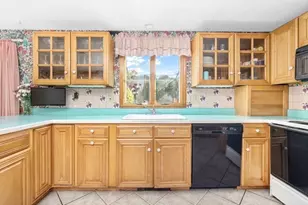 43 Flint Locke Dr, Weymouth, MA 02189 - Photo 4