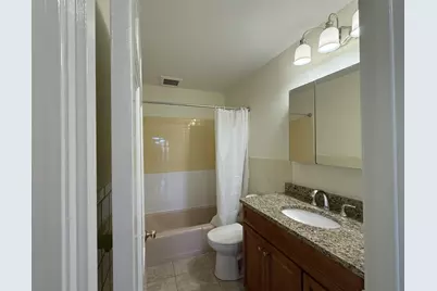 8-10 Essex Street #5, Andover, MA 01810 - Photo 8