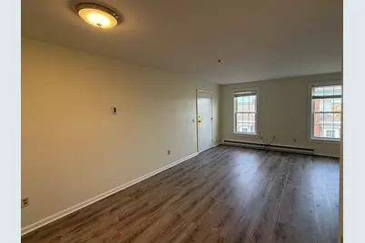8-10 Essex Street #5, Andover, MA 01810 - Photo 2
