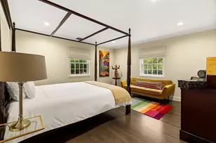 1125 W Roxbury Pkwy, Brookline, MA 02467 - Photo 30