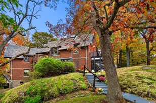 1125 W Roxbury Pkwy, Brookline, MA 02467 - Photo 1