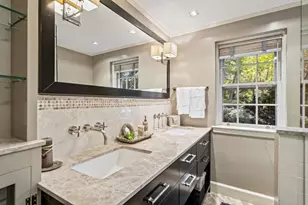 1125 W Roxbury Pkwy, Brookline, MA 02467 - Photo 32