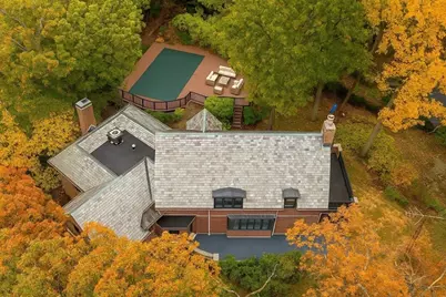 1125 W Roxbury Pkwy, Brookline, MA 02467 - Photo 38