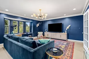 1125 W Roxbury Pkwy, Brookline, MA 02467 - Photo 22