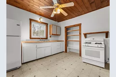 91 Maplewood Ave, Marlborough, MA 01752 - Photo 6