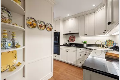 86 Beacon Street #2, Boston, MA 02108 - Photo 8