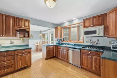 115 Woodbridge St, South Hadley, MA 01075 - Photo 4