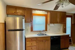 15 Green St, Reading, MA 01867 - Photo 4