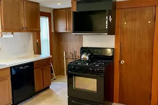 15 Green St, Reading, MA 01867 - Photo 6