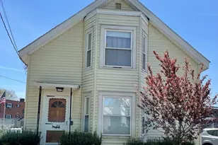 15 Green St, Reading, MA 01867 - Photo 2