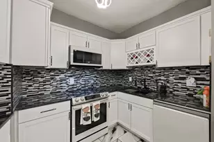 140 Chestnut St, Springfield, MA 01103 - Photo 1