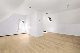 27 Ladd St, Watertown, MA 02472 - Photo 8