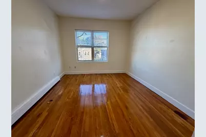 29 Astoria St #1, Boston, MA 02126 - Photo 6